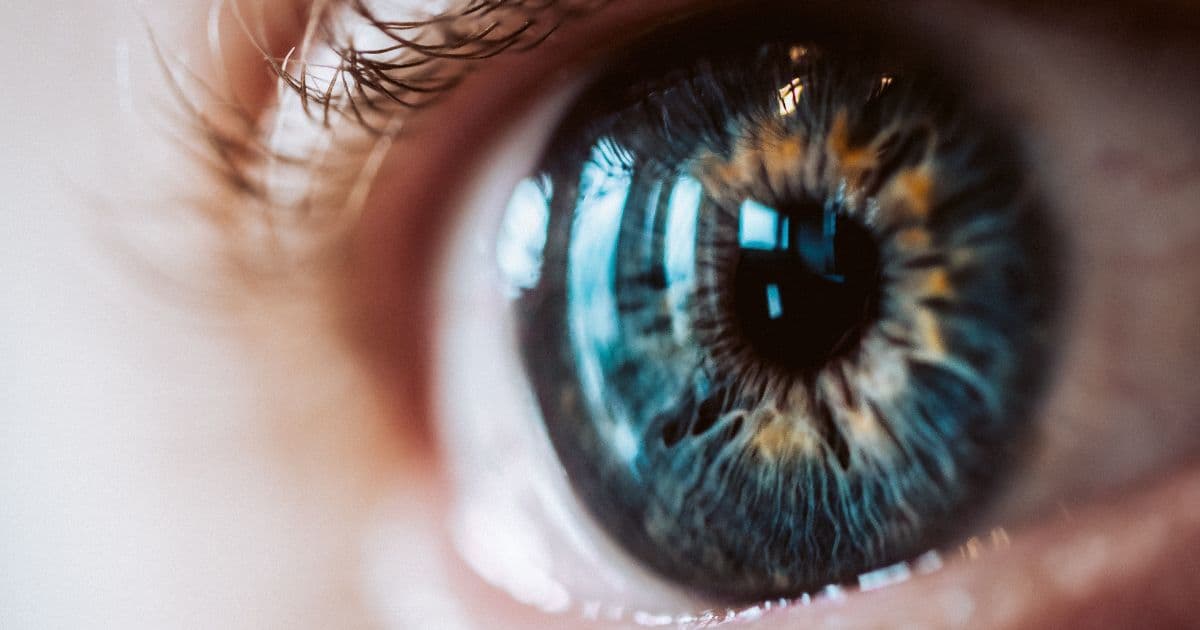 Cum să determini care este ochiul dominant